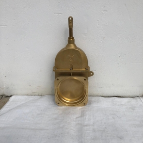 8" GATE VALVE 2 FLANGES 11MM DRILLED HOLE