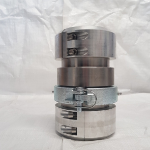 4" SLURRYKAT STAINLESS STEEL COUPLING C/W CLOSURE RING